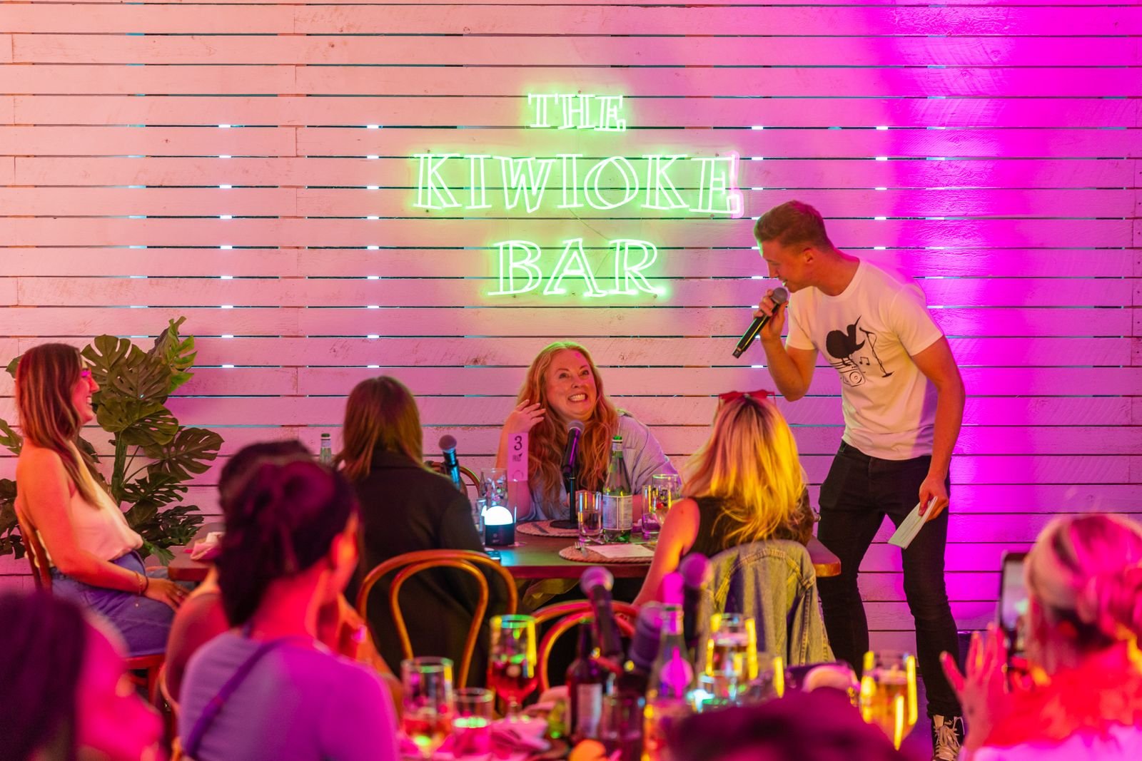 Ben Felton compering Old Mout Cider's Kiwioke event