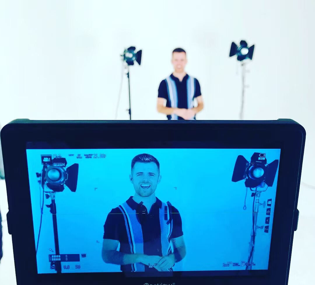 Rob Thornton on set